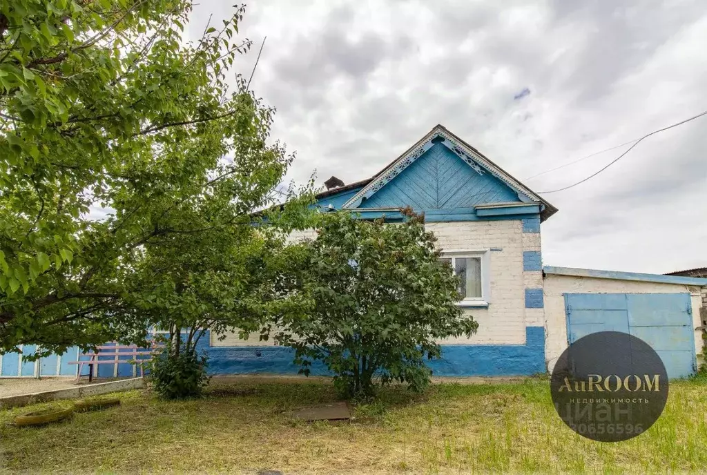 Дом в Волгоградская область, Волжский Погромное кв-л, пер. ... - Фото 1