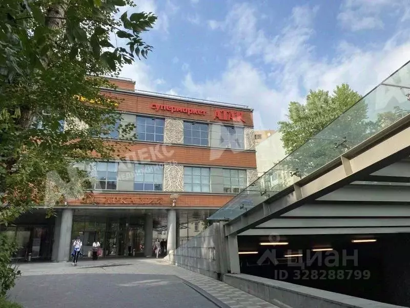 Помещение свободного назначения в Москва Большой Овчинниковский пер., ... - Фото 1