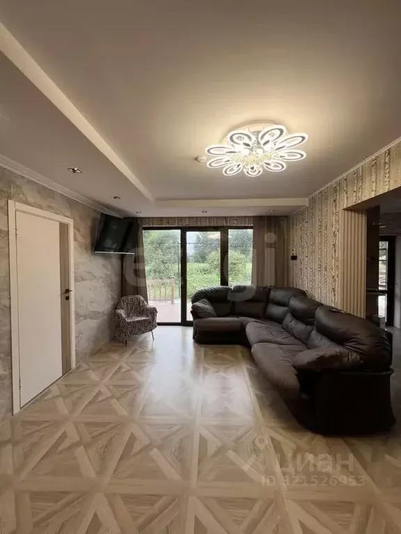 Дом в Сахалинская область, Южно-Сахалинск Рязанская ул., 2Г (198 м) - Фото 1