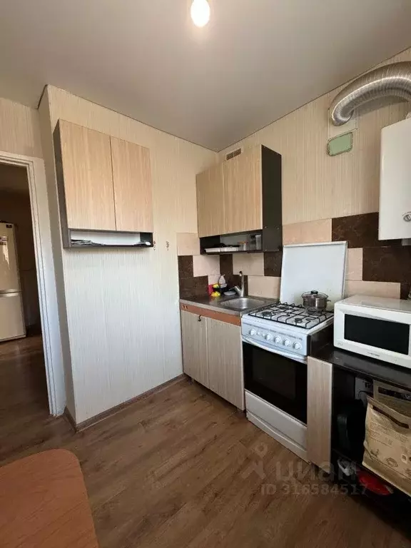 2-к кв. Саратовская область, Энгельс Энгельс-1 мкр, 43 (42.0 м) - Фото 1