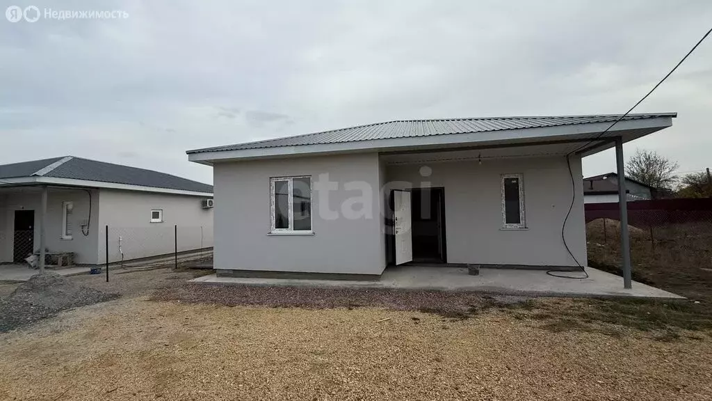 Дом в Симферопольский район, село Трудовое (100 м) - Фото 1