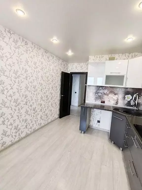 3-к кв. Пензенская область, Пенза ул. Измайлова, 60 (78.7 м) - Фото 2