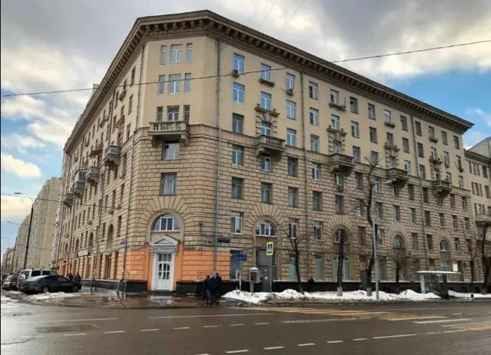 Продается комната в 3-комнатной квартире - Фото 0