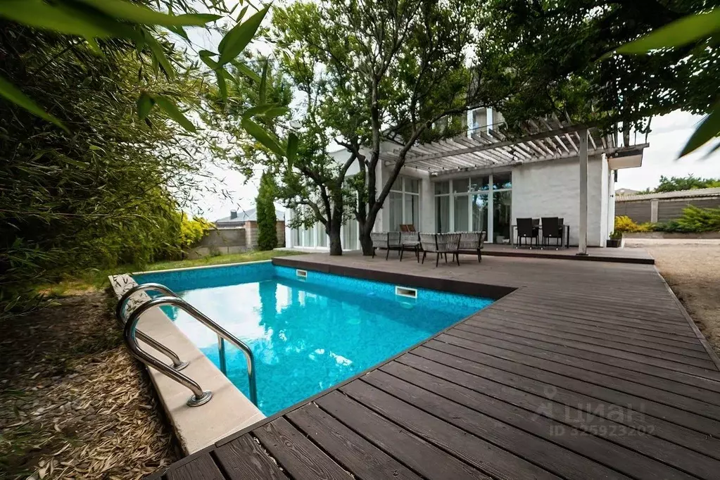 Дом в Севастополь ул. Танкистов, 11А (280 м) - Фото 1