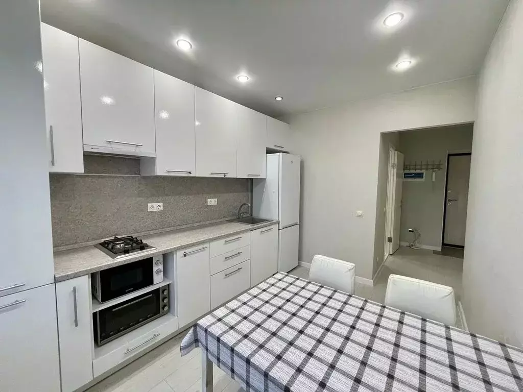1-к кв. Татарстан, Казань ул. Азата Аббасова, 13 (35.0 м) - Фото 1