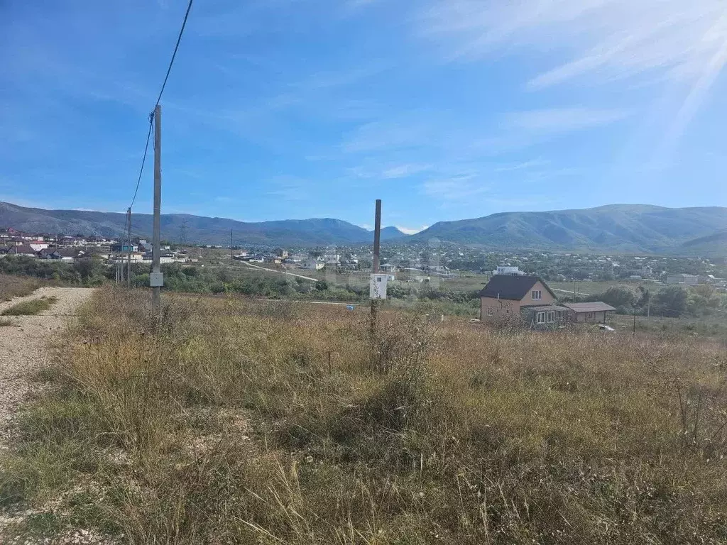 Участок в Крым, Симферопольский район, Добровское с/пос, с. Заречное ... - Фото 2