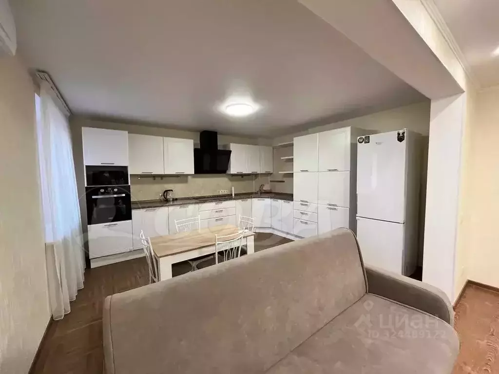 2-к кв. Тюменская область, Тюмень Солнечный проезд, 8к2 (70.0 м) - Фото 1