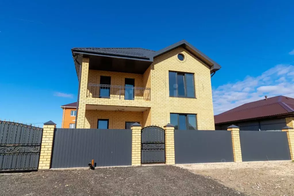 Дом в Тюменская область, Тюмень проезд Сочинский (154 м) - Фото 1