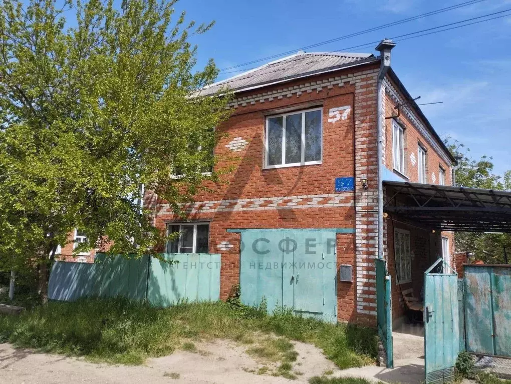 Дом в Краснодарский край, Апшеронск ул. Белинского (130 м) - Фото 0