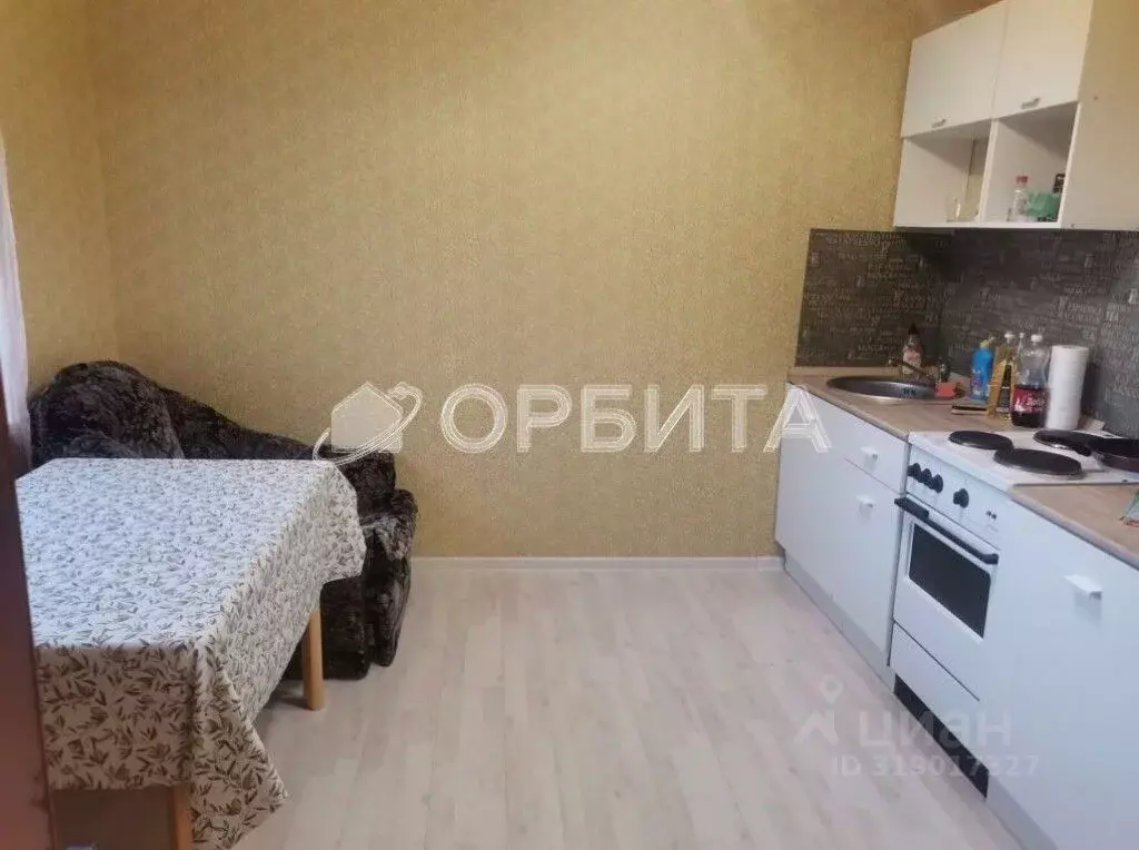 2-к кв. Тюменская область, Тюмень ул. Салтыкова-Щедрина, 55 (70.0 м) - Фото 0