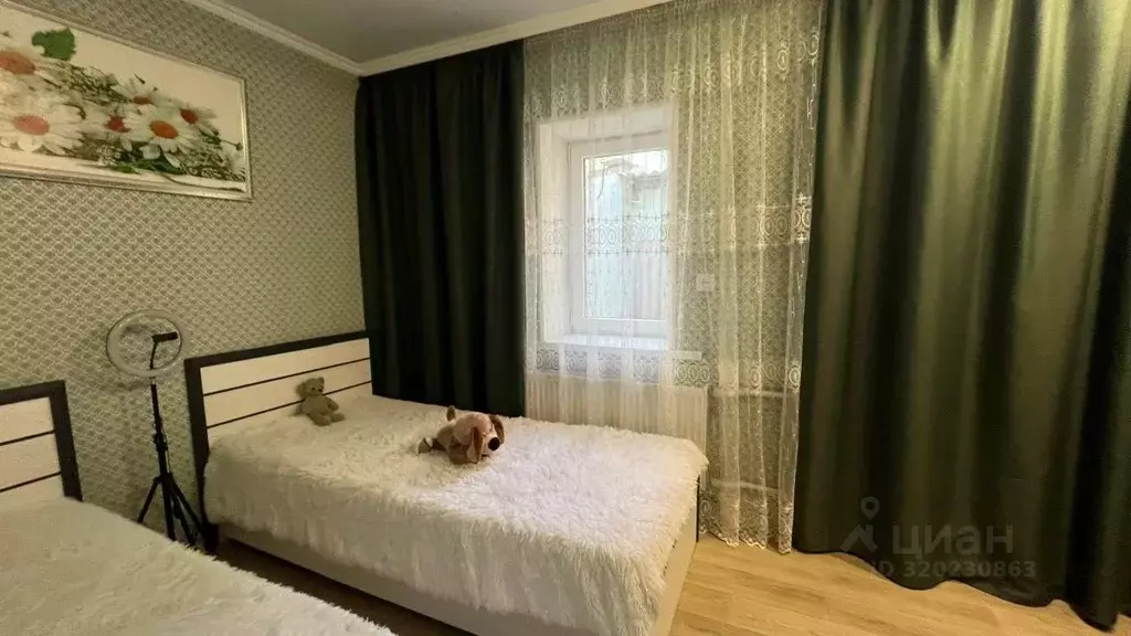 Дом в Краснодарский край, Лабинск Октябрьская ул., 132/2 (83 м) - Фото 0