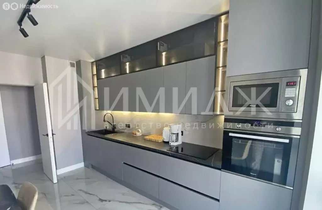3-комнатная квартира: Сочи, улица Ленина, 298Бк5 (100 м) - Фото 1