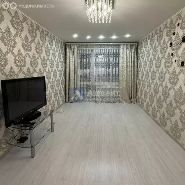 2-комнатная квартира: Тюмень, микрорайон Тарманы, улица Малышева, 2 ... - Фото 1