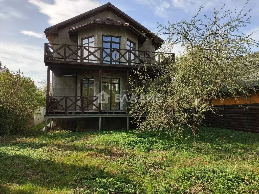 Дом в Калининградская область, Калининград ул. Радистов (299 м) - Фото 0