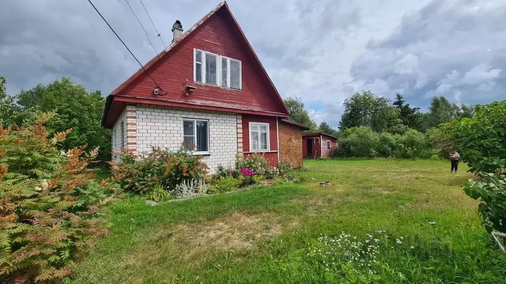 Дом в Ленинградская область, Выборгский район, Рощинское городское ... - Фото 1