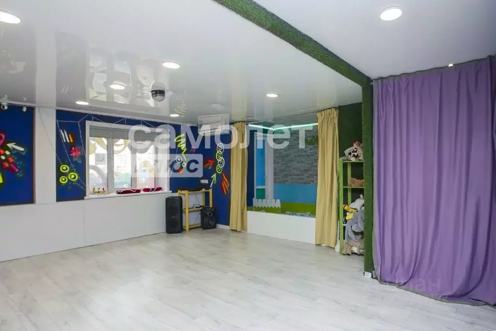 3-к кв. Кемеровская область, Кемерово просп. Шахтеров, 74В (80.6 м) - Фото 1