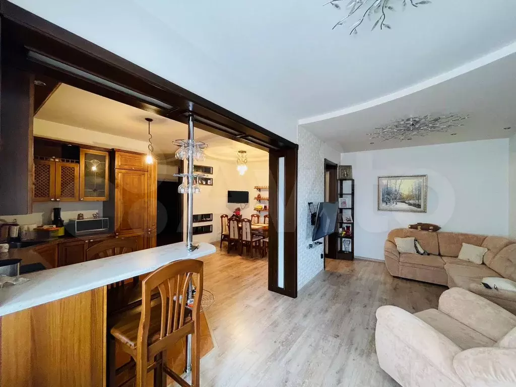 2-к. квартира, 70 м, 5/5 эт. - Фото 1