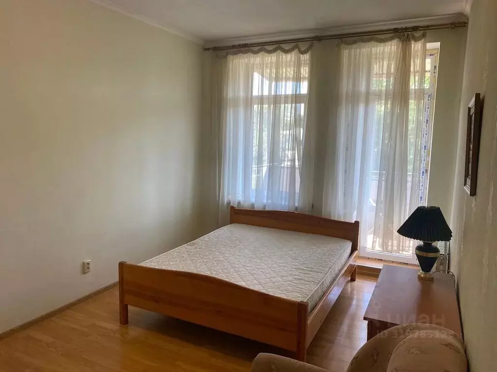 2-к кв. Крым, Симферополь ул. Караманова, 2 (48.0 м) - Фото 1