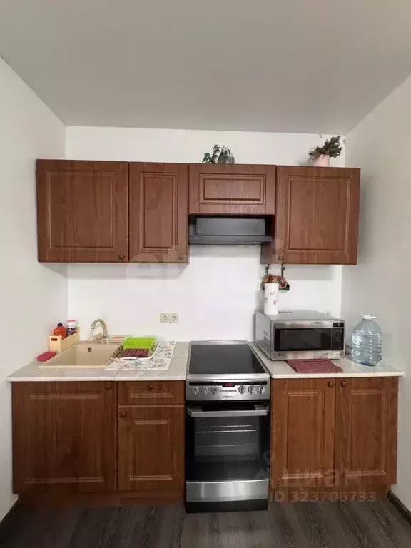 Студия Ханты-Мансийский АО, Сургут ул. Мелик-Карамова, 4/2 (29.5 м) - Фото 1