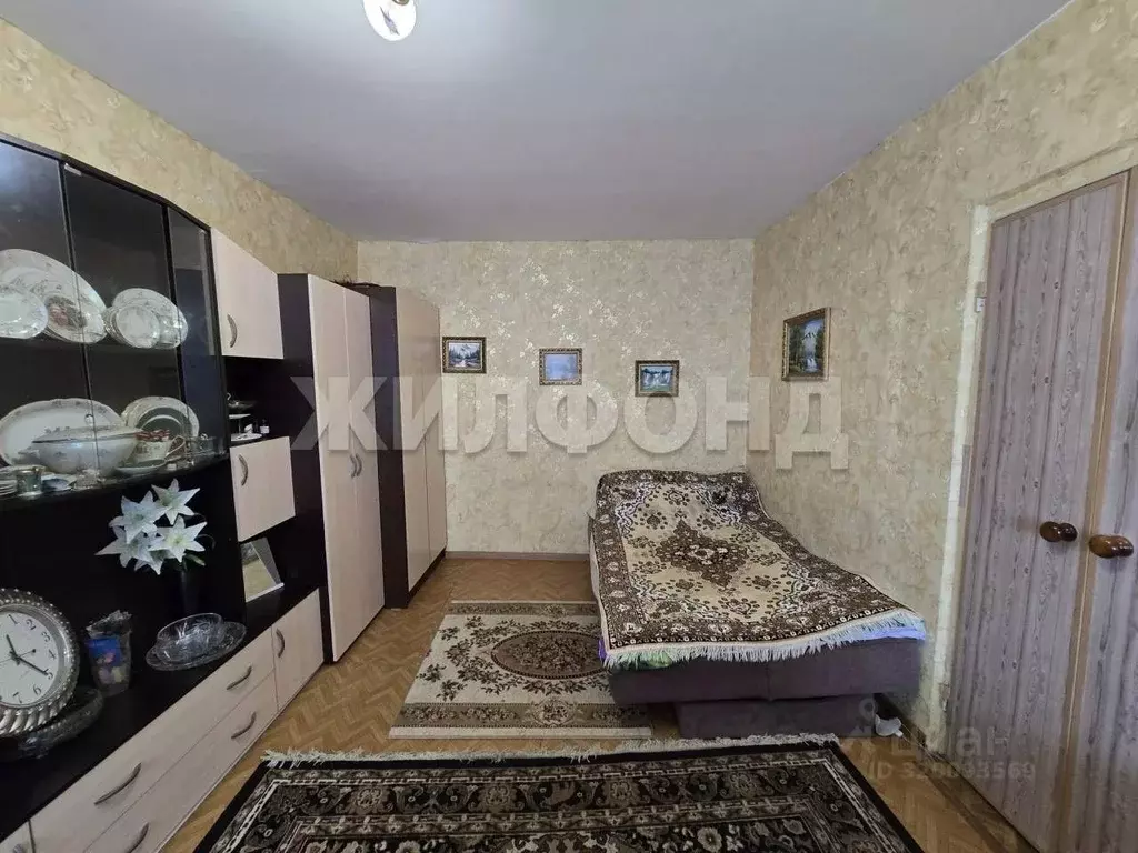 2-к кв. Алтайский край, Барнаул Взлетная ул., 32 (44.0 м) - Фото 0