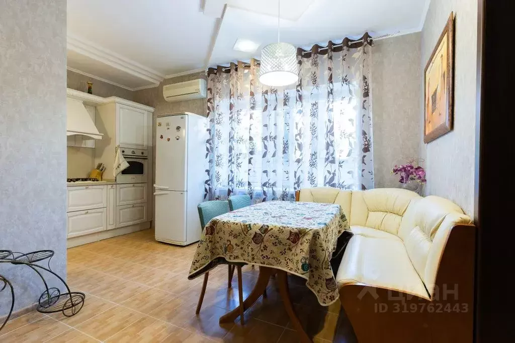 1-к кв. Краснодарский край, Геленджик Кабардинская ул., 28 (60.0 м) - Фото 0