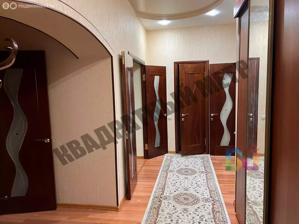 3-комнатная квартира: Элиста, улица Ю. Клыкова, 11А (94.1 м) - Фото 0