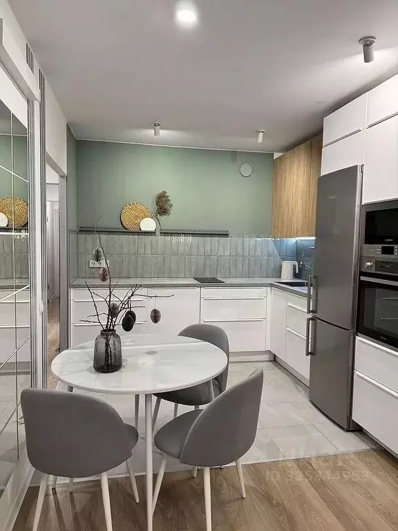 4-к кв. Москва Сосенское поселение, просп. Куприна, 24к1 (77.0 м) - Фото 1