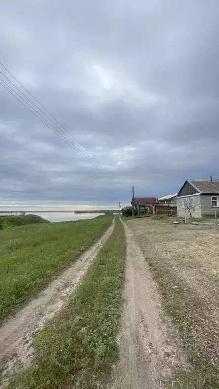 Дом в Саратовская область, Воскресенское муниципальное образование, с. ... - Фото 1