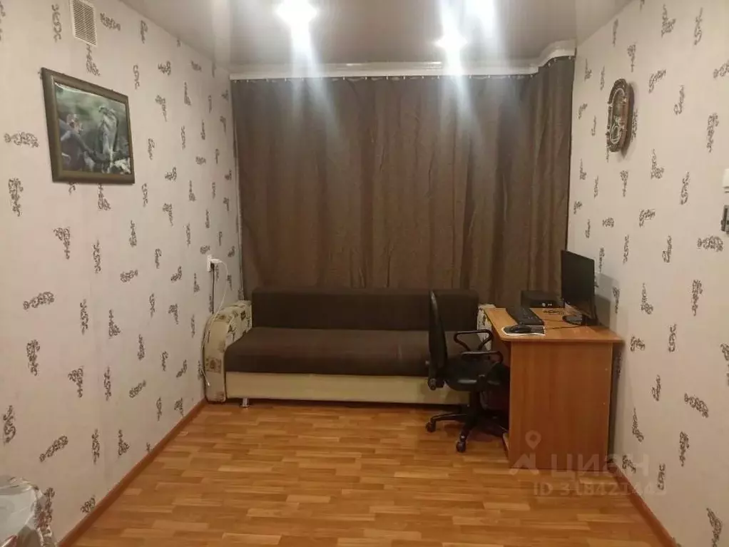 Комната Нижегородская область, Нижний Новгород ул. Юлиуса Фучика, 4 ... - Фото 0