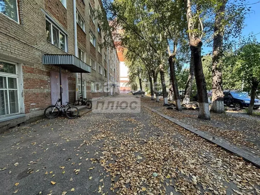 Комната Омская область, Омск просп. Космический, 22к2 (17.2 м) - Фото 1