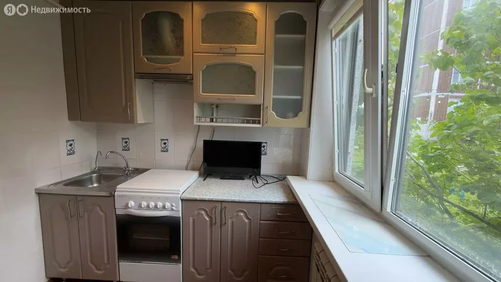 Квартира-студия: Волхов, Пролетарская улица, 9 (43 м) - Фото 1