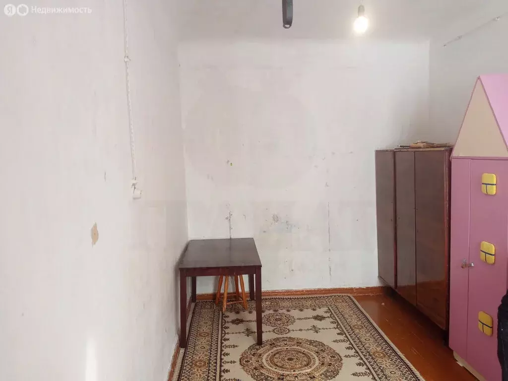 3-комнатная квартира: посёлок Нейво-Рудянка, улица Ленина, 2 (65.4 м) - Фото 1