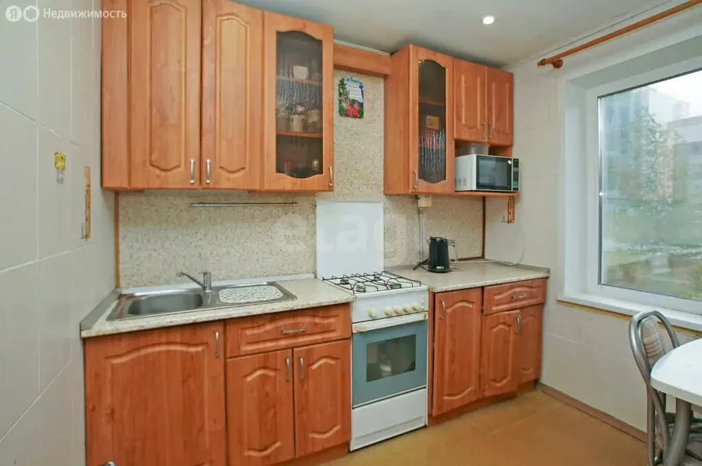 2-комнатная квартира: Омск, улица Звездова, 101 (47 м) - Фото 1