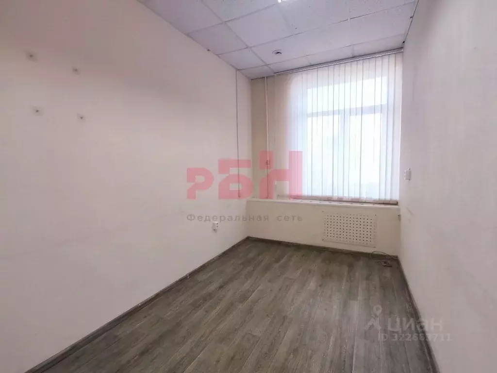 Офис в Челябинская область, Челябинск просп. Ленина, 21Б (10 м) - Фото 1
