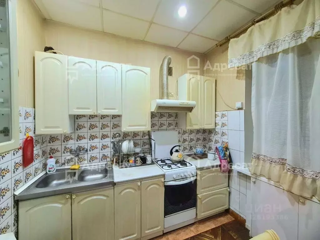 3-к кв. Волгоградская область, Волгоград ул. КИМ, 16 (98.0 м) - Фото 1