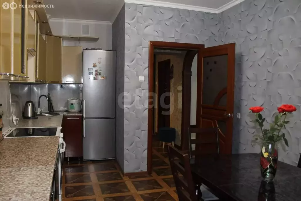 3-комнатная квартира: Ишим, улица Луначарского, 46 (82.7 м) - Фото 1