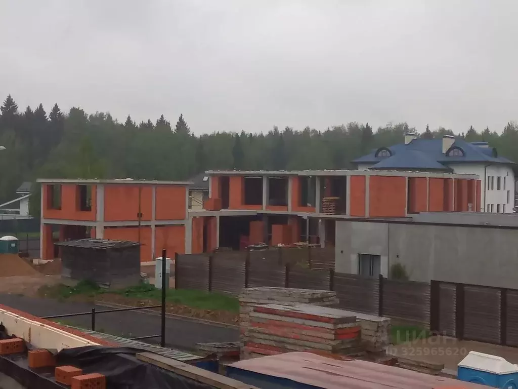 Коттедж в Москва д. Клоково, Певчее кп, 599 (600 м) - Фото 1