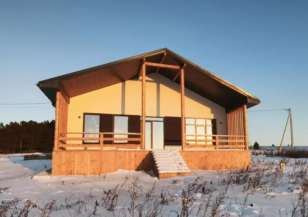 Дом в Свердловская область, Арамиль Октябрьская ул. (130 м) - Фото 1