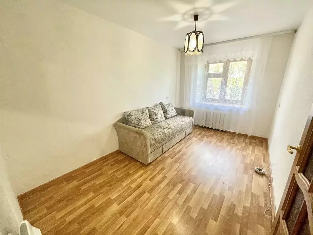 3-к кв. Удмуртия, Ижевск ул. 9 Января, 235 (50.8 м) - Фото 1