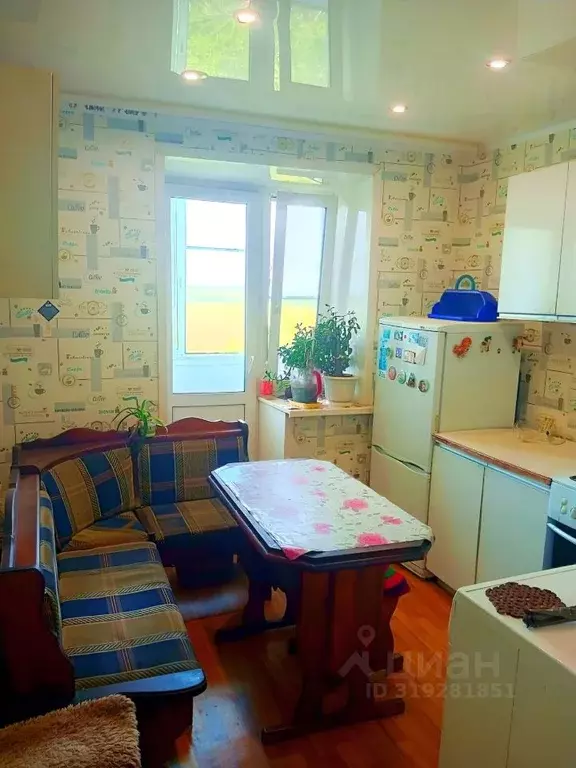 1-к кв. Тульская область, Кимовск Коммунистическая ул., 19к3 (35.4 м) - Фото 0