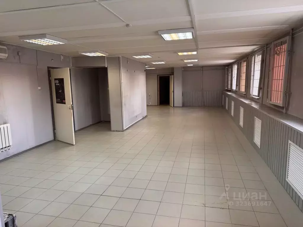 Помещение свободного назначения в Санкт-Петербург наб. Макарова, 20/17 ... - Фото 1