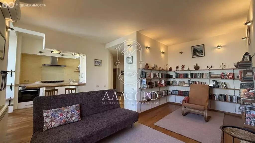 3-комнатная квартира: Севастополь, Античный проспект, 6 (75.8 м) - Фото 1