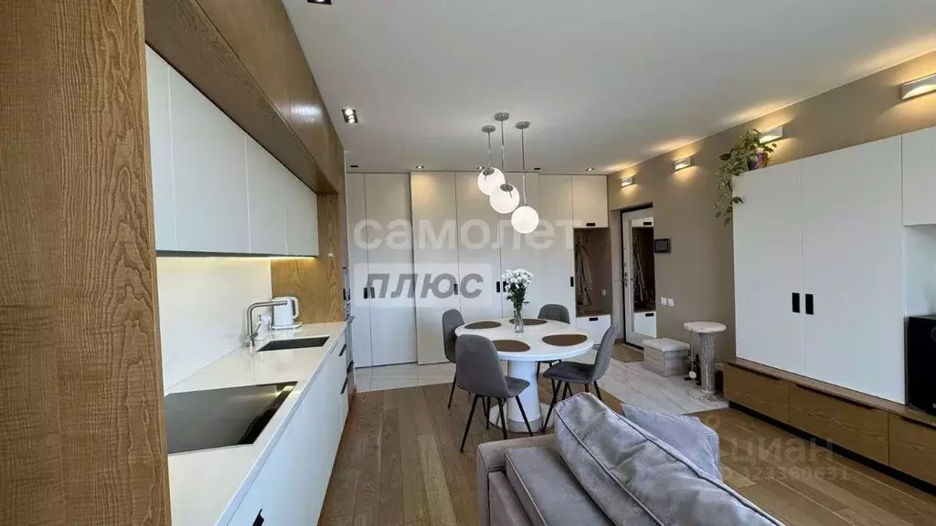 3-к кв. Волгоградская область, Волгоград ул. Расула Гамзатова, 11 ... - Фото 2