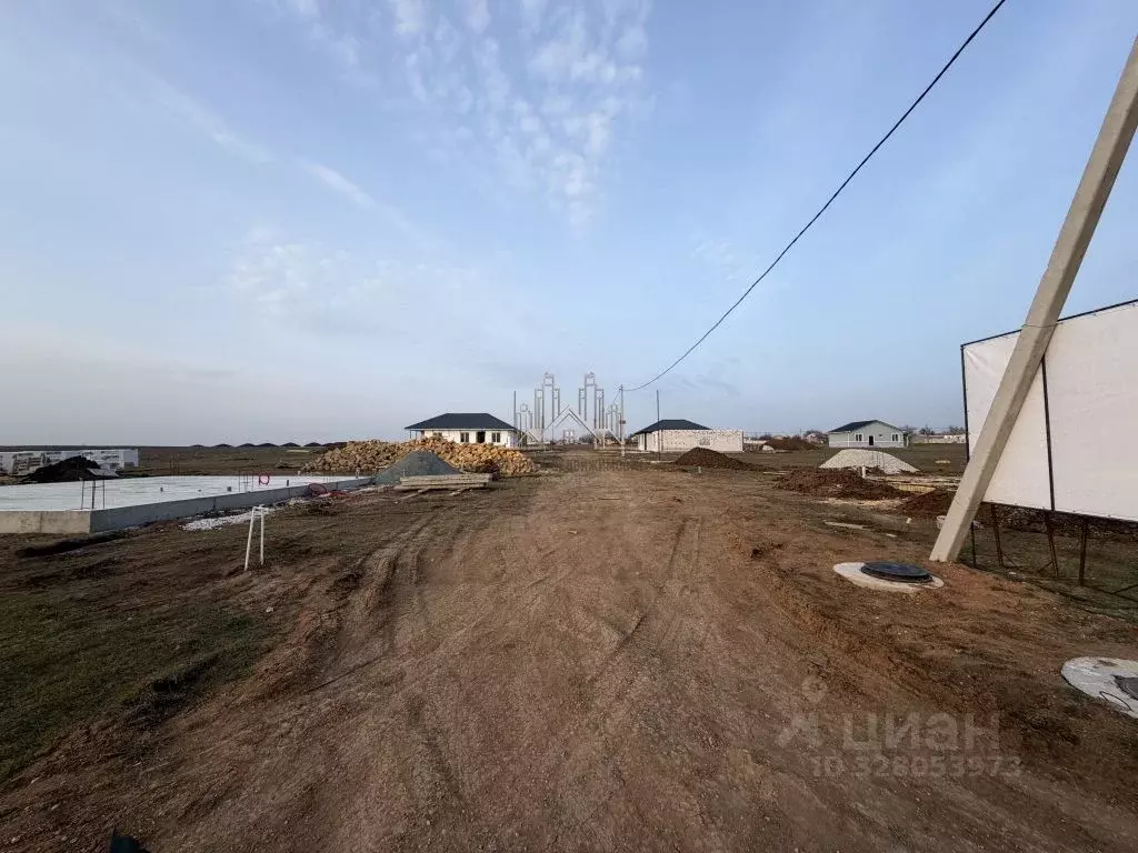 Участок в Крым, Симферопольский район, Родниковское с/пос, с. Новый ... - Фото 1