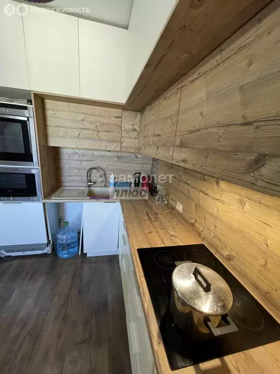 Квартира-студия: Тюмень, улица Мебельщиков, 6 (48 м) - Фото 2