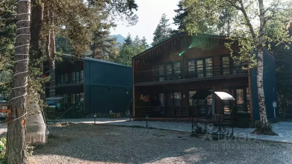 Дом в Карачаево-Черкесия, Зеленчукский район, с. Архыз  (100 м) - Фото 1