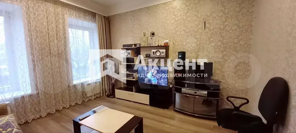 Комната 46 м в 5-к., 2/2 эт. - Фото 1