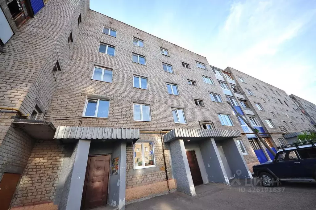 2-к кв. Башкортостан, Салават ул. Калинина, 56А (49.7 м) - Фото 1