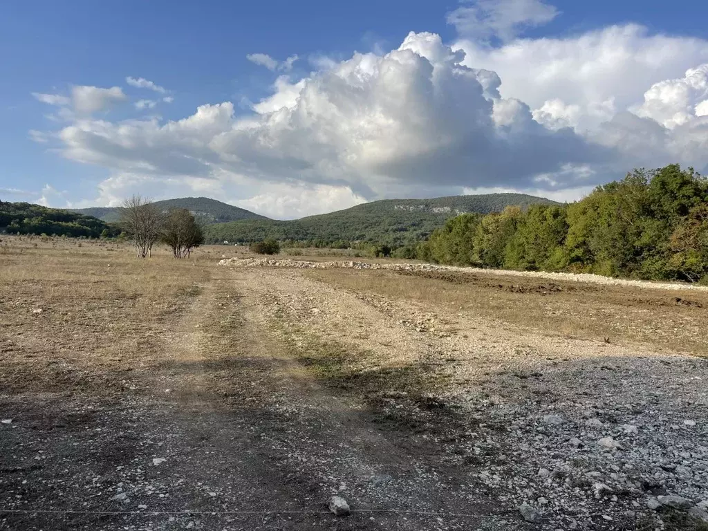 Участок в Севастополь с. Широкое, ул. Булгакова, 2 (10.0 сот.) - Фото 1