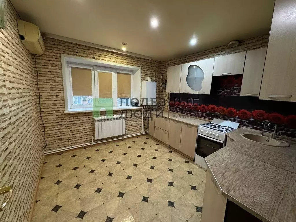 2-к кв. Астраханская область, с. Красный Яр ул. Генерала Тутаринова, ... - Фото 1